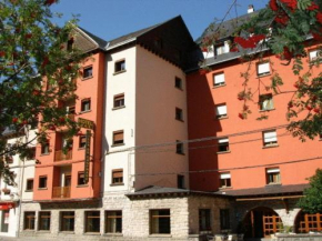 Отель Hotel Villa de Canfranc  Канфранк